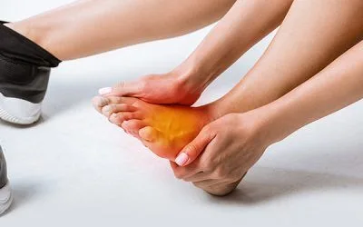 Pies sudorosos y mal olor: consejos para mantenerlos secos y cómodos