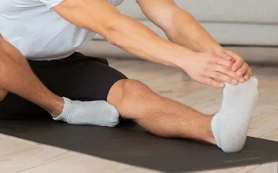 Pies cansados: consejos para aliviar molestias después de muchas horas de pie
