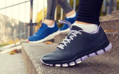 Cómo elegir las plantillas adecuadas para tus zapatos según tu actividad